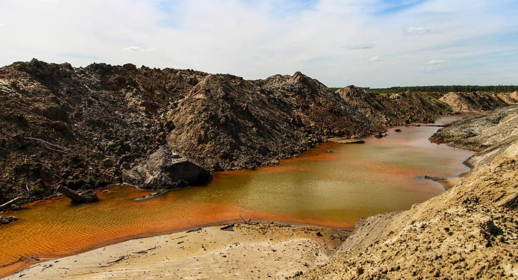 copperbelt-river_mining_pollution