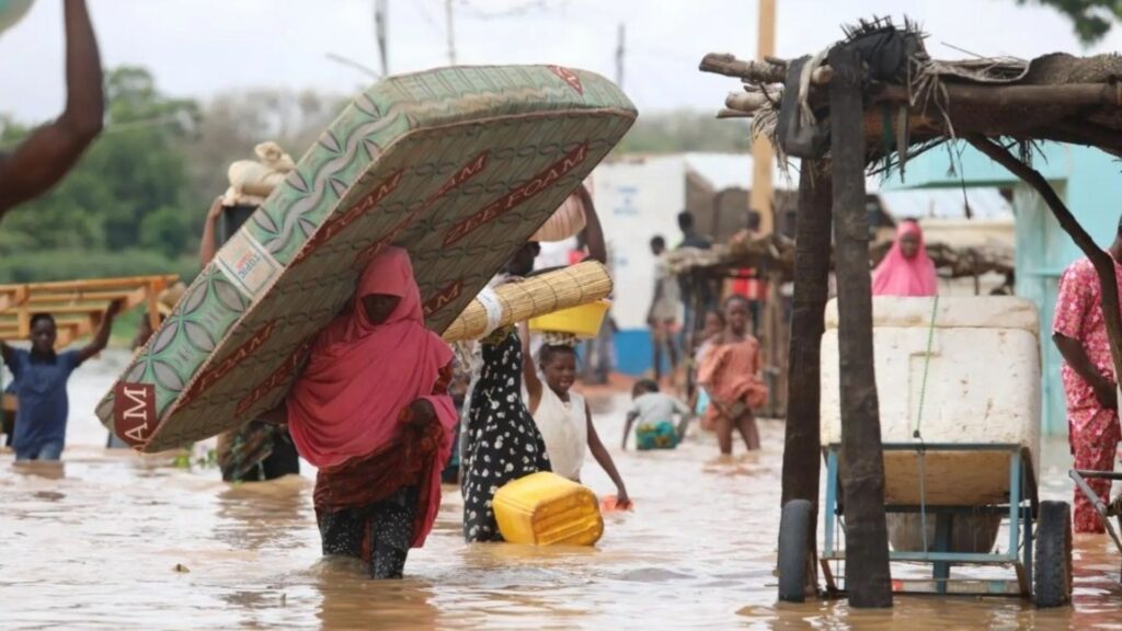 FG ISSUES FLOOD ALERT,ORDERS EVACUATION IN 11 STATES
