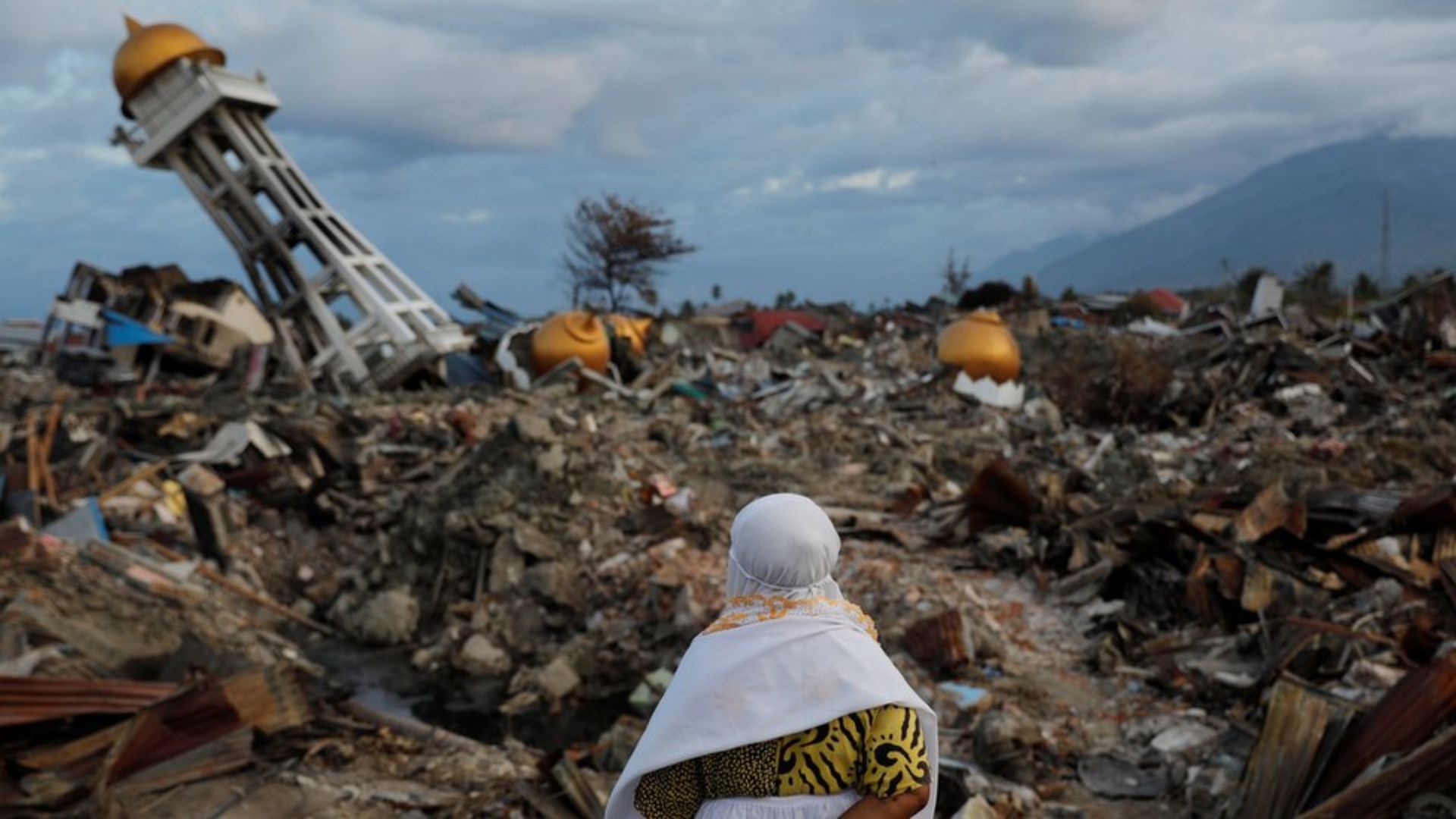 Magnitude 7.4 Earthquake Strikes Off Indonesia, Killing One and Triggering Tsunami Alert
