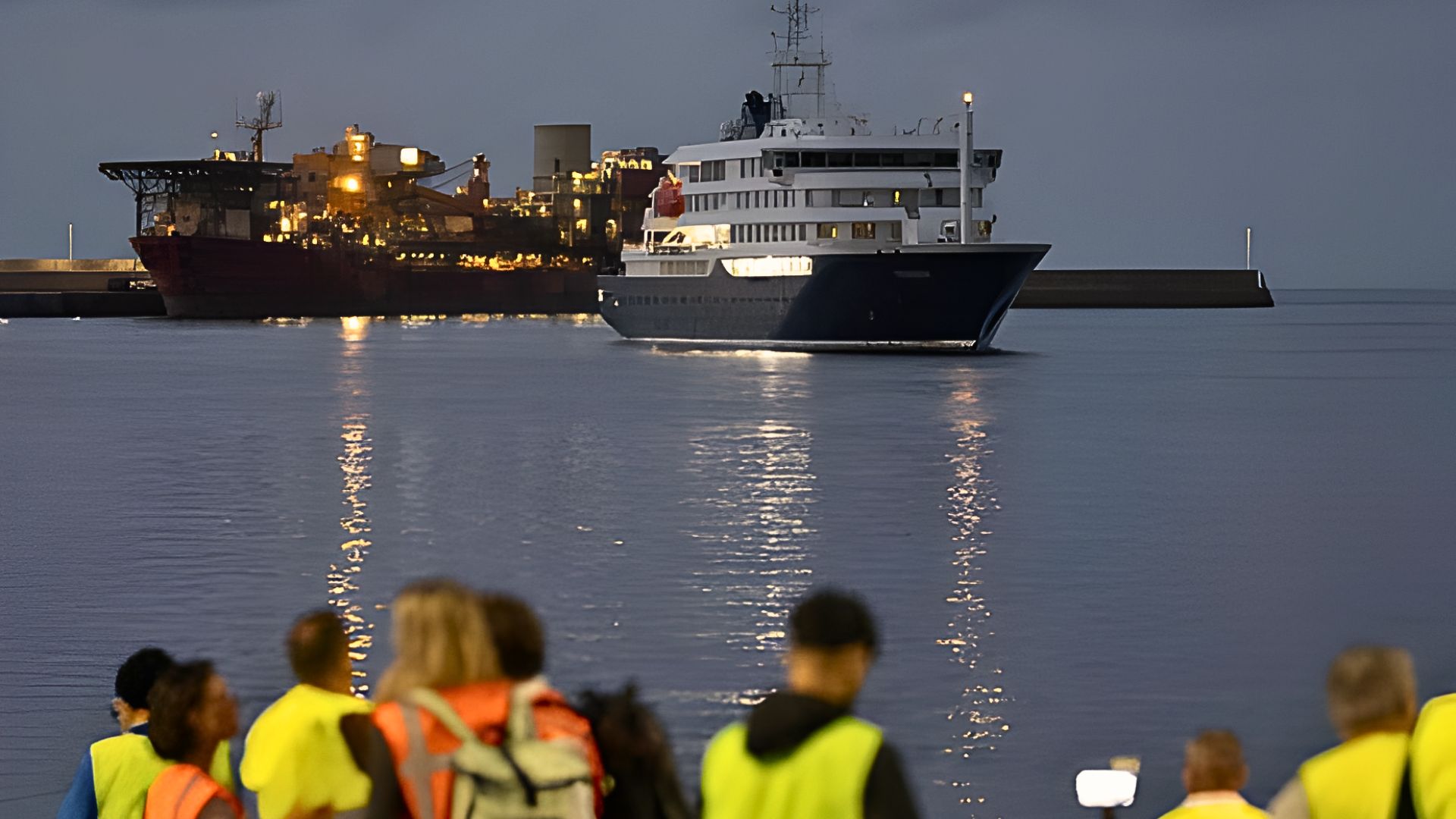 Hantavirus Outbreak: Spain Begins Evacuating MV Hondius Passengers in Tenerife as WHO Chief Oversees Operation