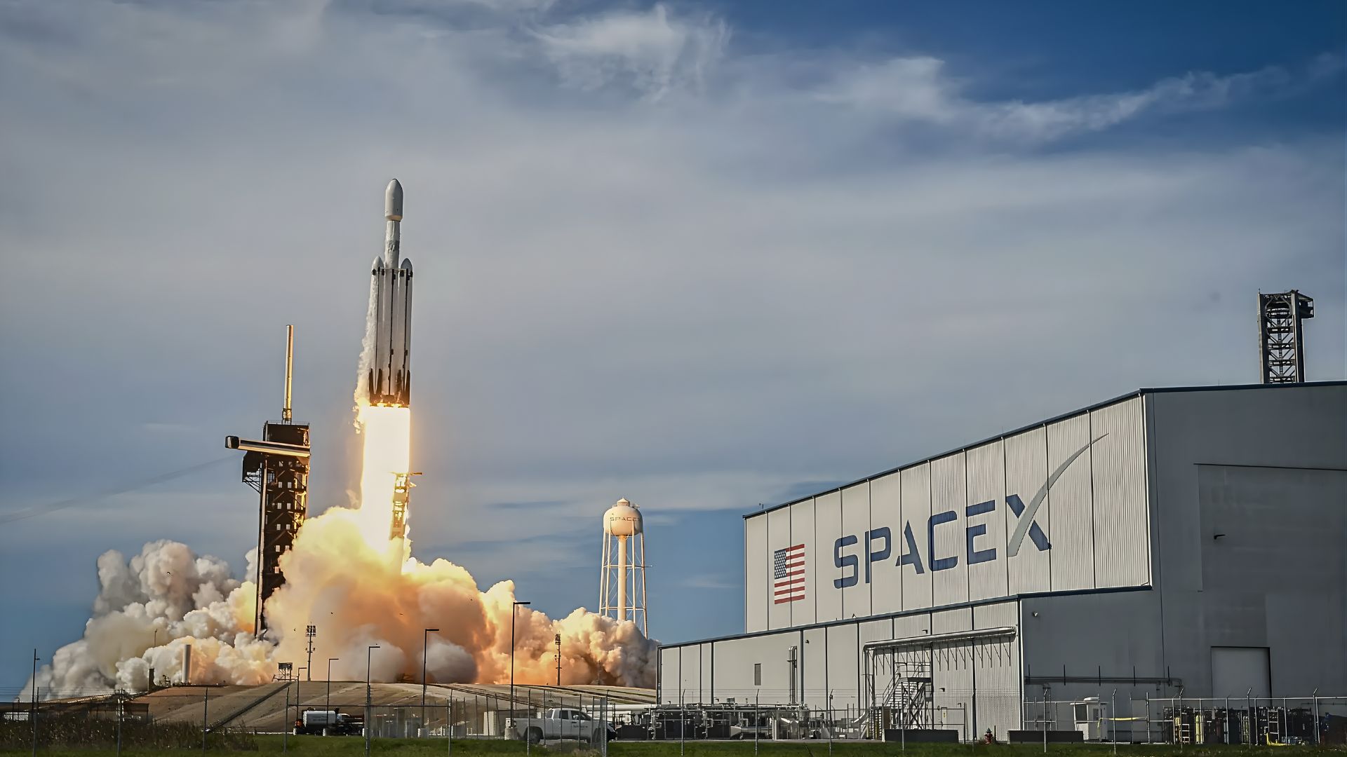 SPACEX GOES PUBLIC: ELON MUSK’S ROCKET COMPANY FILES FOR WHAT COULD BE THE BIGGEST IPO IN HISTORY